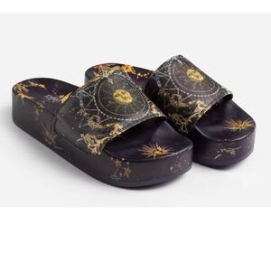 NEW Johnny Was SuperNova Celestial Platform Pool Slides & Sleeper Bag $118. s10
